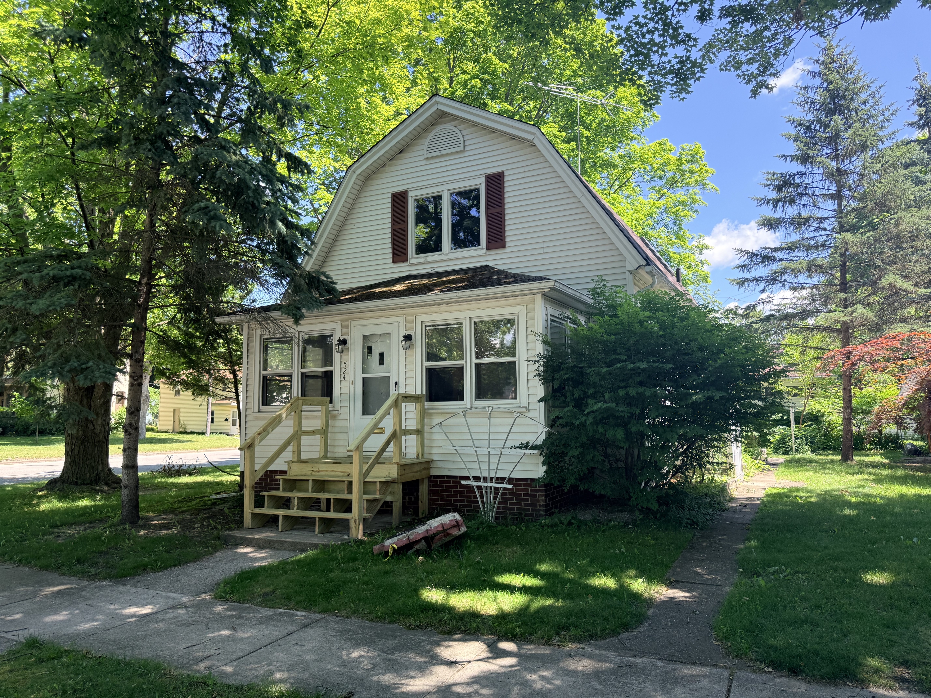 Property main image