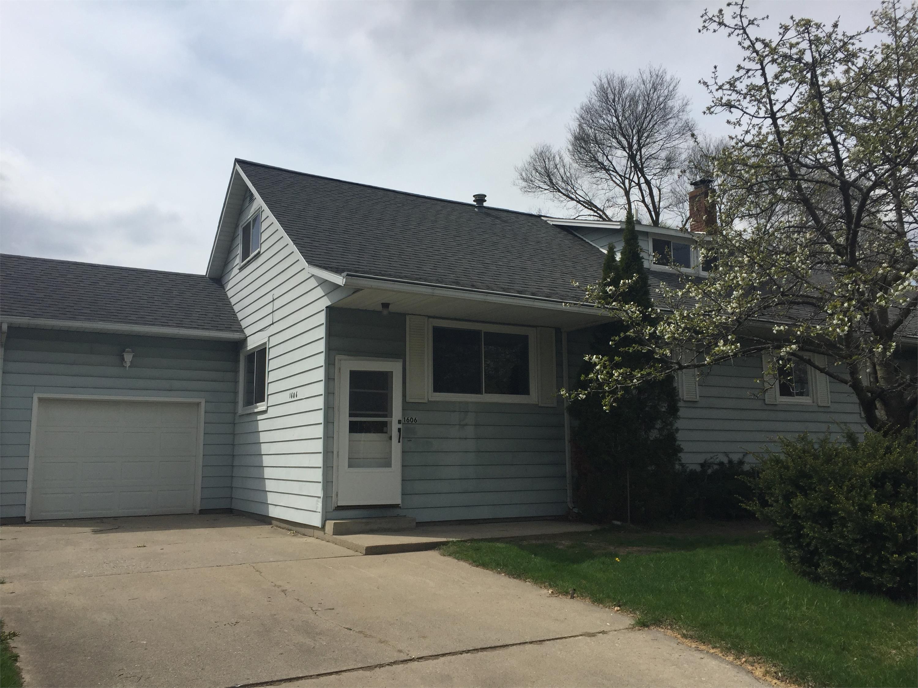 1606 West Broadway Street