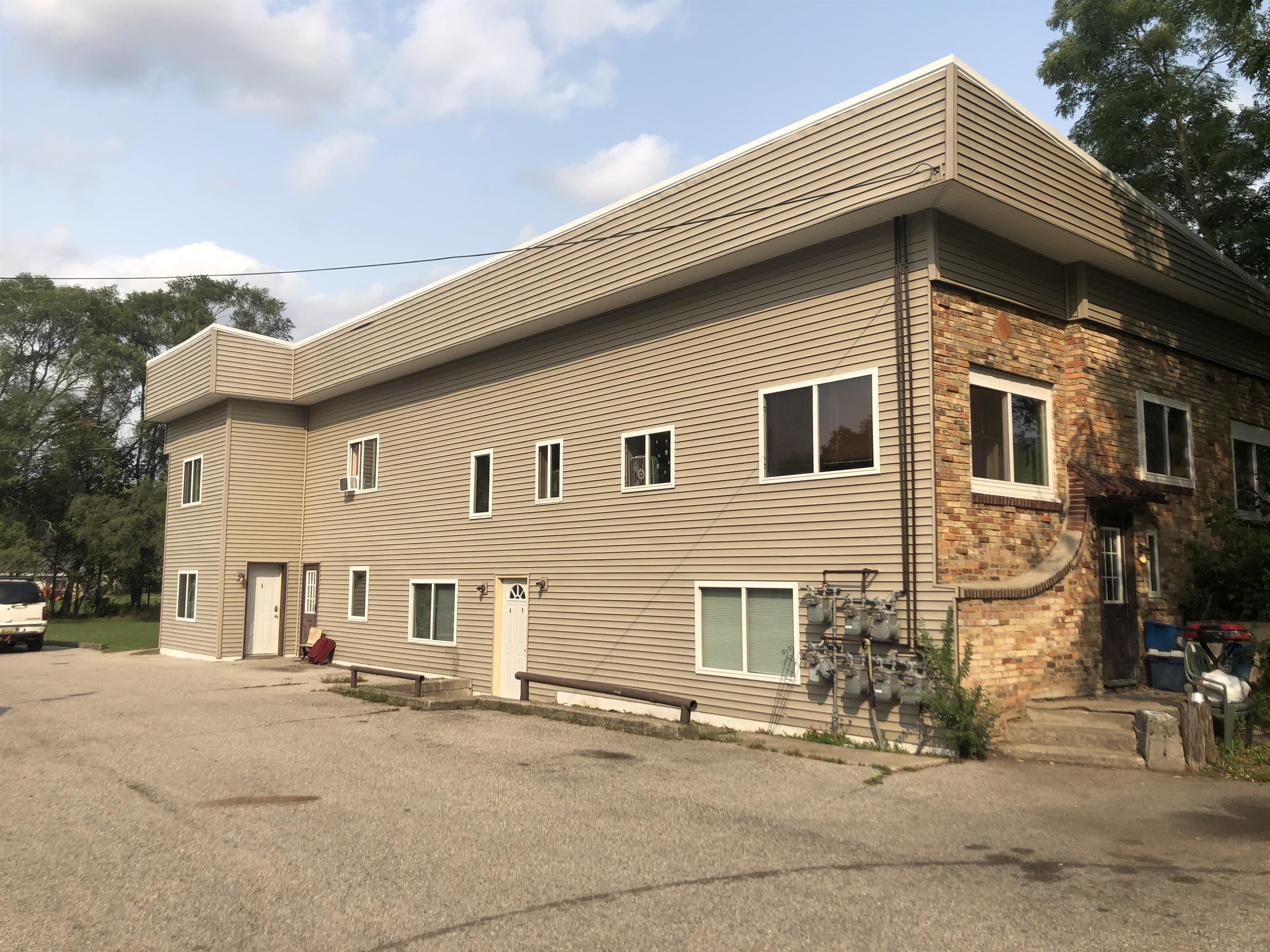 1021 East Broadway Street - 6